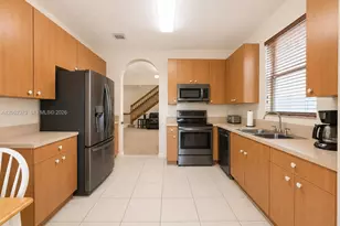 1030 NE 37th Ave, Homestead, FL 33033 - Photo 7