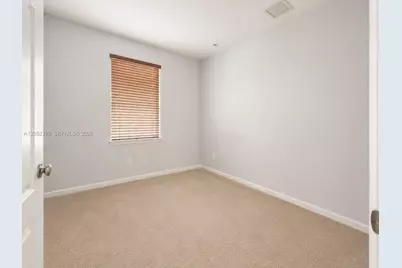 1030 NE 37th Ave, Homestead, FL 33033 - Photo 17