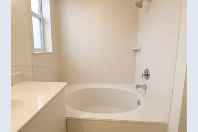 1030 NE 37th Ave, Homestead, FL 33033 - Photo 13