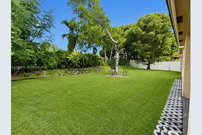 1030 NE 37th Ave, Homestead, FL 33033 - Photo 27