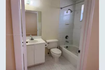 8019 Lake Dr #202, Doral, FL 33166 - Photo 9