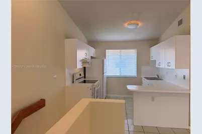 8019 Lake Dr #202, Doral, FL 33166 - Photo 3