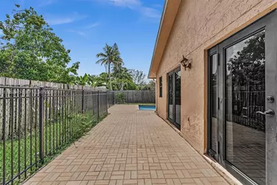 7480 NW 37th Ct, Lauderhill, FL 33319 - Photo 27