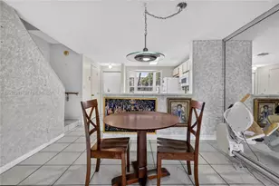 2561 NE 15th St, Pompano Beach, FL 33062 - Photo 15