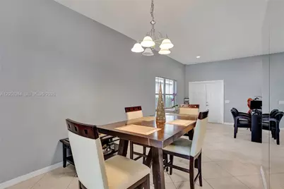 4219 Sabal Ridge Cir, Weston, FL 33331 - Photo 5