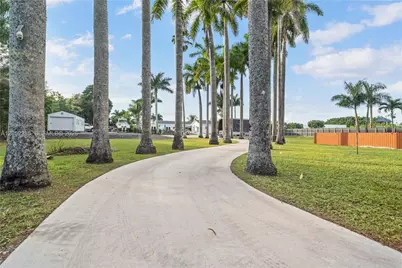 35220 SW 213th Ave, Homestead, FL 33034 - Photo 7