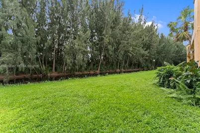 430 Commodore Dr #310, Plantation, FL 33325 - Photo 27