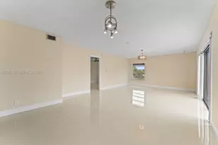 430 Commodore Dr, Plantation, FL 33325 - Photo 9