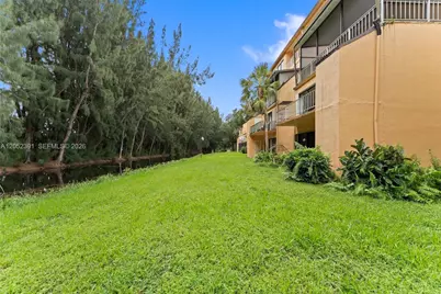 430 Commodore Dr #310, Plantation, FL 33325 - Photo 31