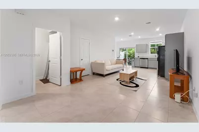 336 NW 8th Ct, Pompano Beach, FL 33060 - Photo 5
