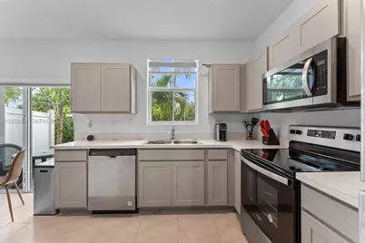 336 NW 8th Ct, Pompano Beach, FL 33060 - Photo 11