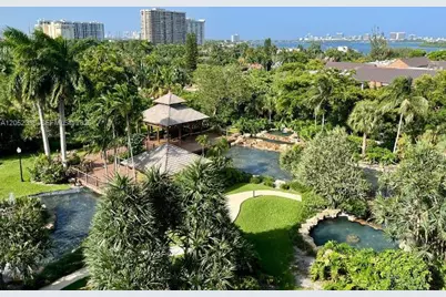 1000 Quayside Ter #805, Miami, FL 33138 - Photo 21