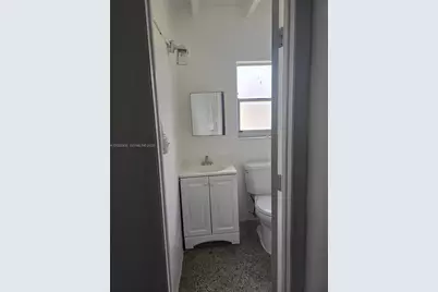 250 SW 11th Ave #6, Homestead, FL 33030 - Photo 3