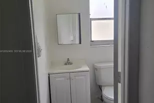 250 SW 11th Ave, Homestead, FL 33030 - Photo 3