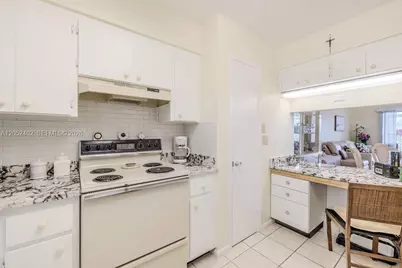 2333 Indian River Blvd #306, Vero Beach, FL 32960 - Photo 7