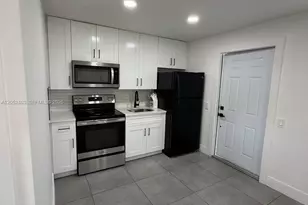 1933 Washington St, Hollywood, FL 33020 - Photo 3