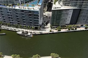 475 Brickell Ave, Miami, FL 33131 - Photo 21