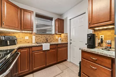 1400 Tallwood Ave #107, Hollywood, FL 33021 - Photo 7