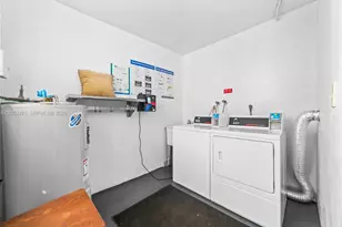 1400 Tallwood Ave, Hollywood, FL 33021 - Photo 25
