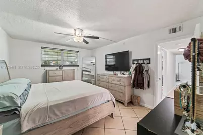 1400 Tallwood Ave #107, Hollywood, FL 33021 - Photo 17