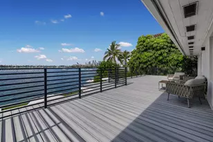 1300 S Venetian Way, Miami, FL 33139 - Photo 17
