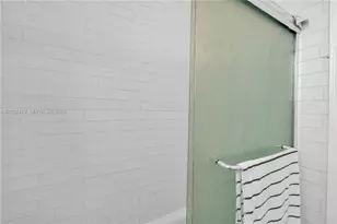 439 15th St, Miami Beach, FL 33139 - Photo 13