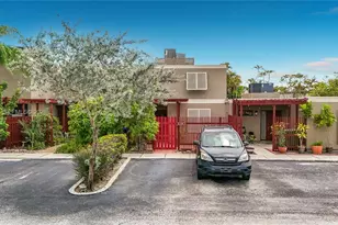 1110 W Fairway Rd, Pembroke Pines, FL 33026 - Photo 5