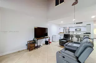 1110 W Fairway Rd, Pembroke Pines, FL 33026 - Photo 33