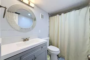 1110 W Fairway Rd, Pembroke Pines, FL 33026 - Photo 57
