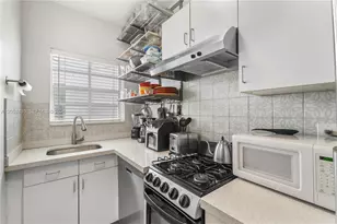 819 Meridian Ave, Miami Beach, FL 33139 - Photo 3