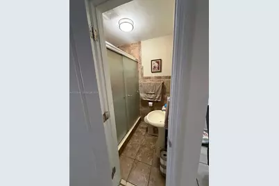 2760 W 63rd Pl #106-23, Hialeah, FL 33016 - Photo 11