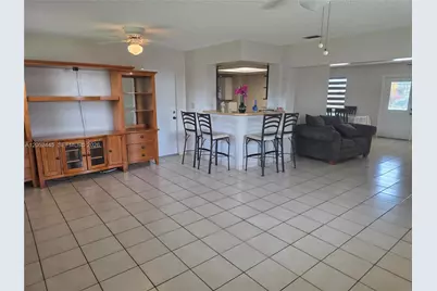 8035 NW 185th St #8035, Hialeah, FL 33015 - Photo 3