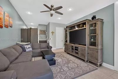 212 Catania Way, Royal Palm Beach, FL 33411 - Photo 7