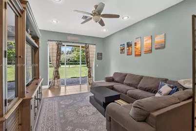 212 Catania Way, Royal Palm Beach, FL 33411 - Photo 5