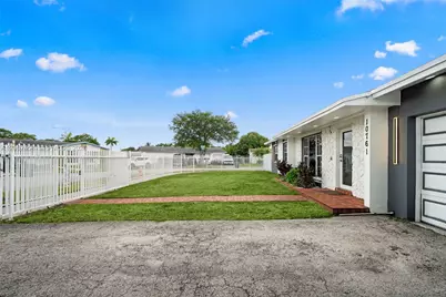 10761 SW 153rd St, Miami, FL 33157 - Photo 5