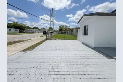 1558 NW 71st St, Miami, FL 33147 - Photo 3