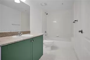 60 NW 37th Ave, Miami, FL 33125 - Photo 25