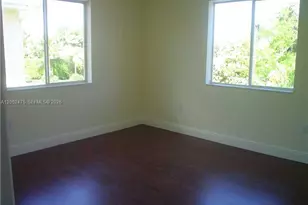 2880 Pine Tree Dr, Miami Beach, FL 33140 - Photo 3