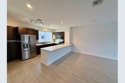 113 NE 6th St #121, Fort Lauderdale, FL 33304 - Photo 7