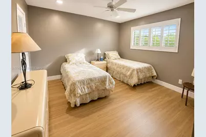 437 Prestwick Ln, Palm Beach Gardens, FL 33418 - Photo 15