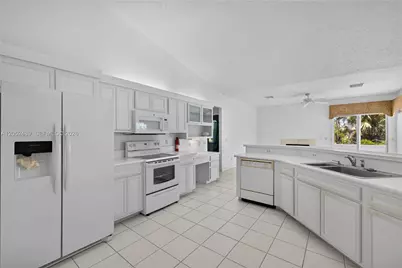 169 SE Whitmore Dr, Port Saint Lucie, FL 34984 - Photo 17