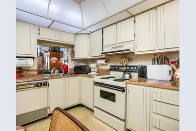 3930 Inverrary Blvd #406-D, Lauderhill, FL 33319 - Photo 7