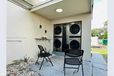 407 SE 14th Ct #1, Fort Lauderdale, FL 33316 - Photo 13