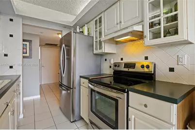 2555 Collins Ave #1002, Miami Beach, FL 33140 - Photo 49