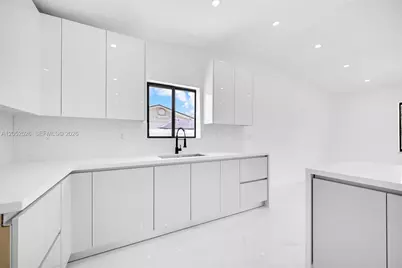 18670 SW 123rd Ct, Miami, FL 33177 - Photo 13
