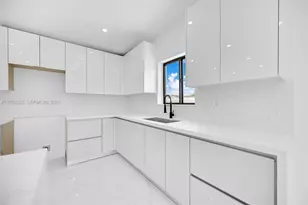 18670 SW 123rd Ct, Miami, FL 33177 - Photo 15