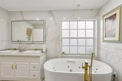 13412 NW 6th Dr, Plantation, FL 33325 - Photo 9