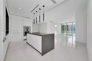 300 Biscayne Blvd Way, Miami, FL 33131 - Photo 13