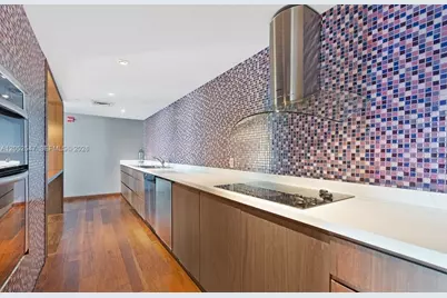 325 S Biscayne Blvd #2119, Miami, FL 33131 - Photo 37