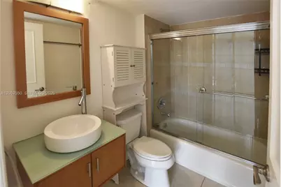 540 Brickell Key Dr #1511, Miami, FL 33131 - Photo 13